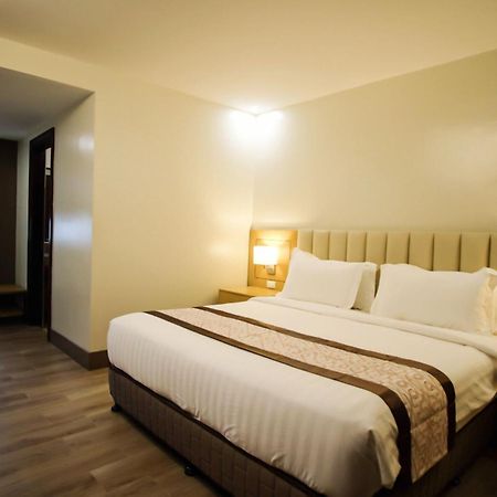 Citi Park Hotel Cebu Powered By Cocotel Екстериор снимка