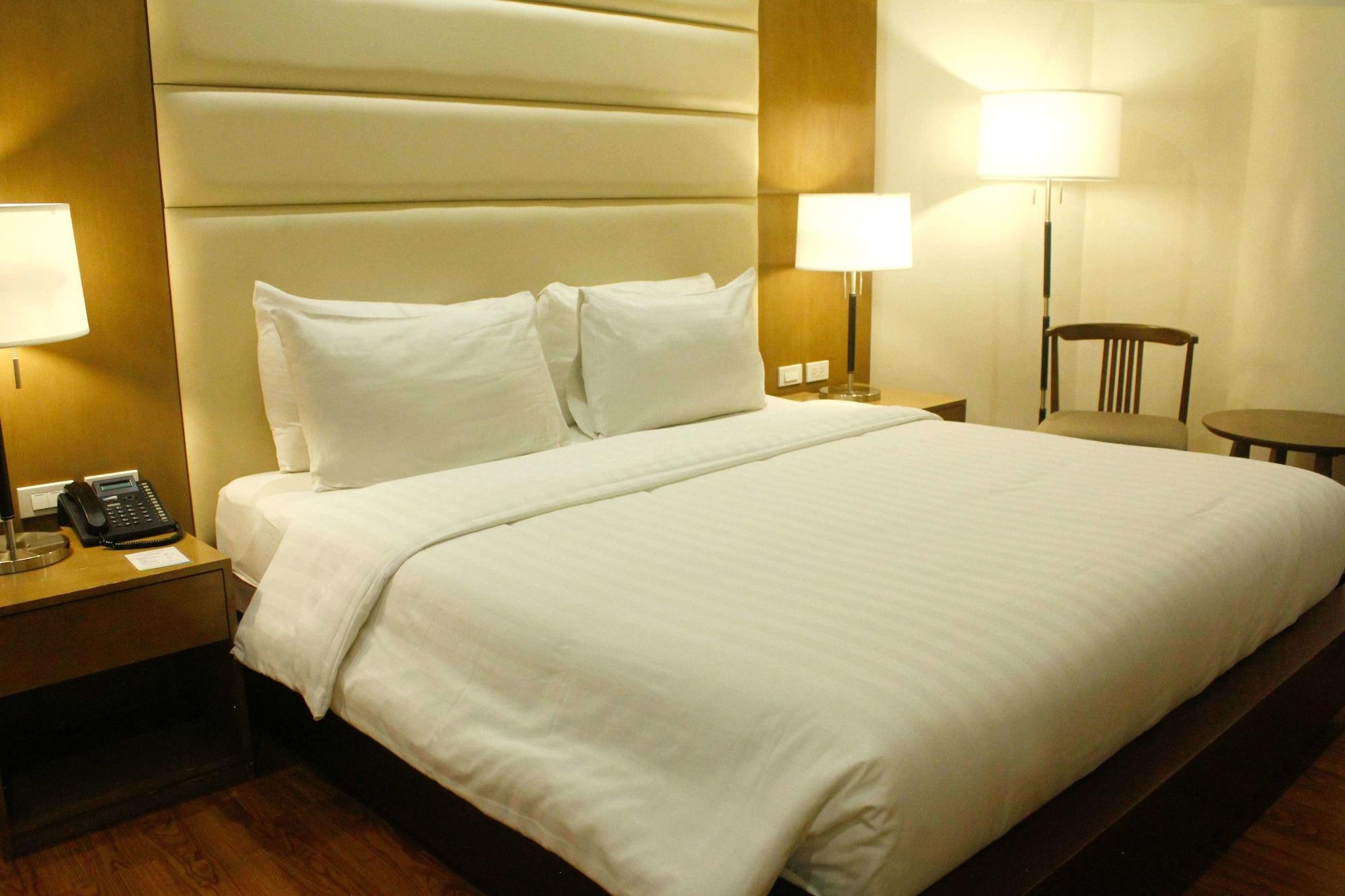 Citi Park Hotel Cebu Powered By Cocotel Екстериор снимка