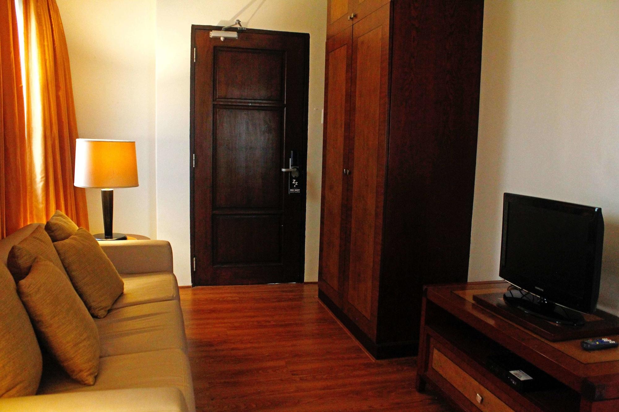 Citi Park Hotel Cebu Powered By Cocotel Екстериор снимка