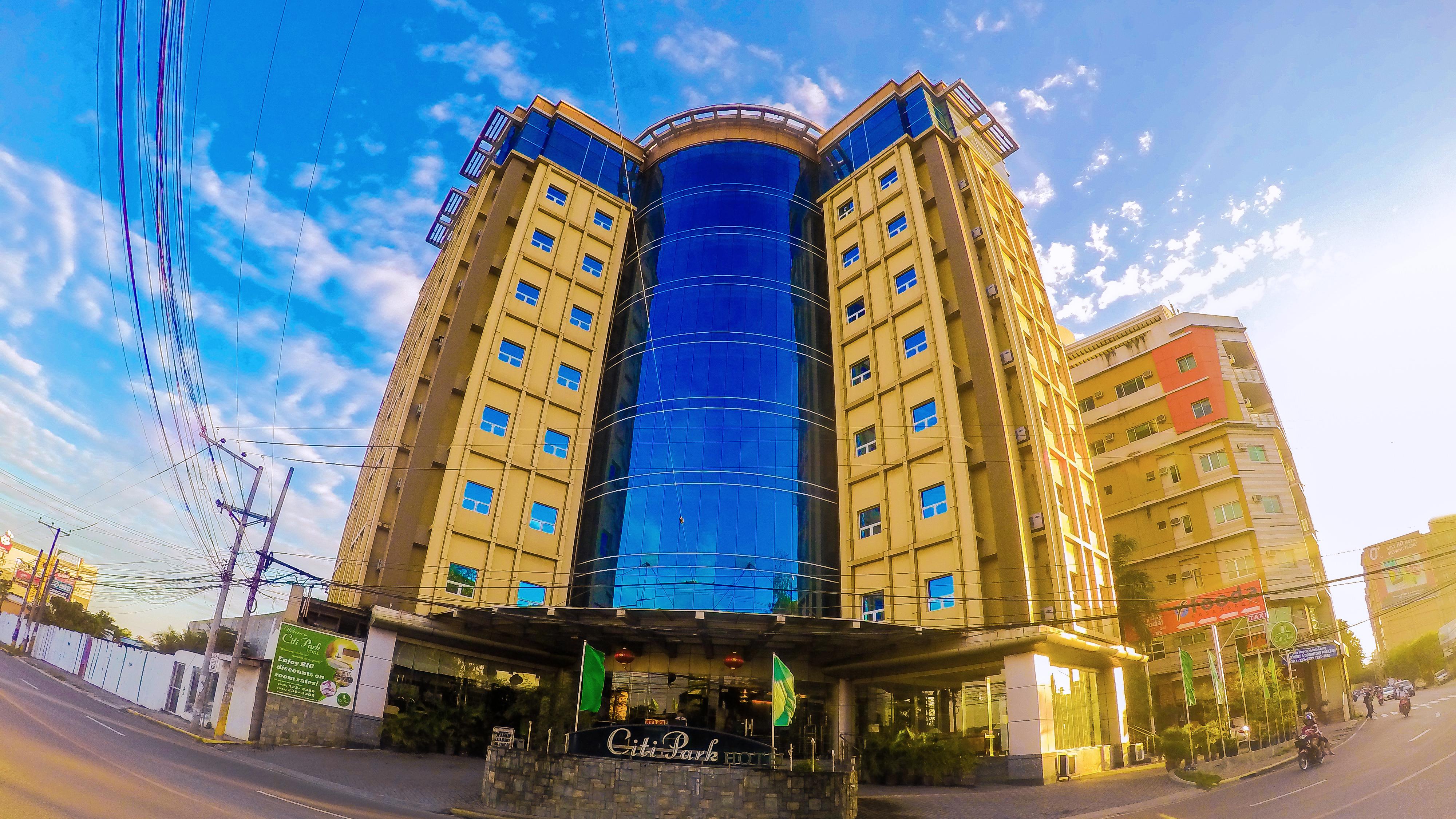 Citi Park Hotel Cebu Powered By Cocotel Екстериор снимка