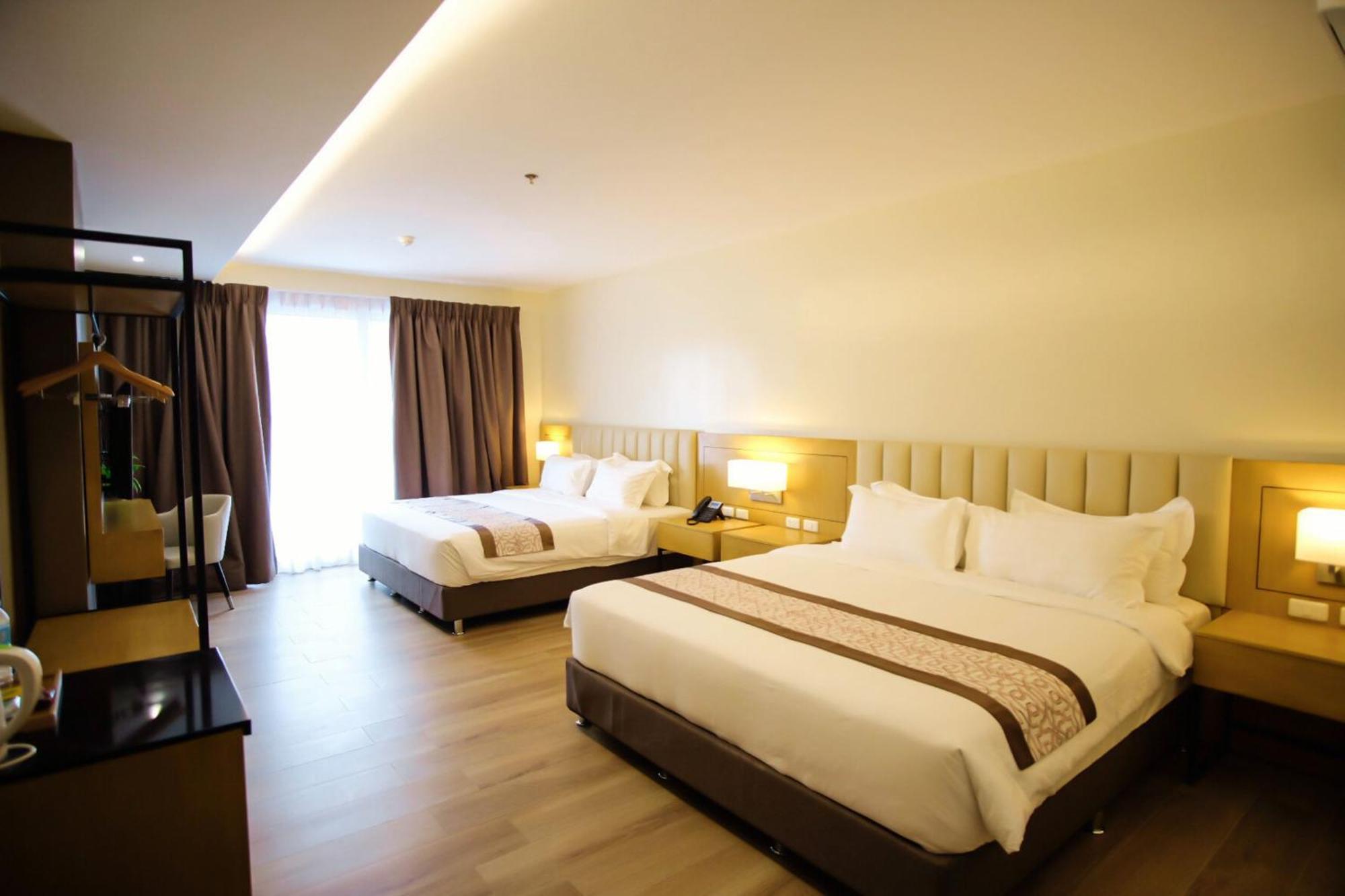 Citi Park Hotel Cebu Powered By Cocotel Екстериор снимка