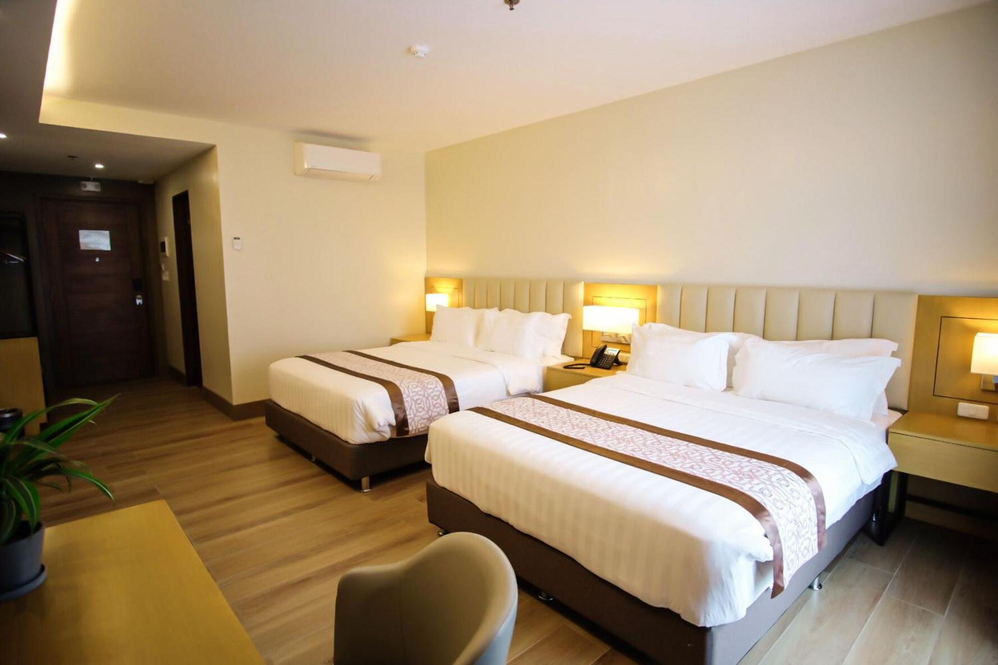 Citi Park Hotel Cebu Powered By Cocotel Екстериор снимка