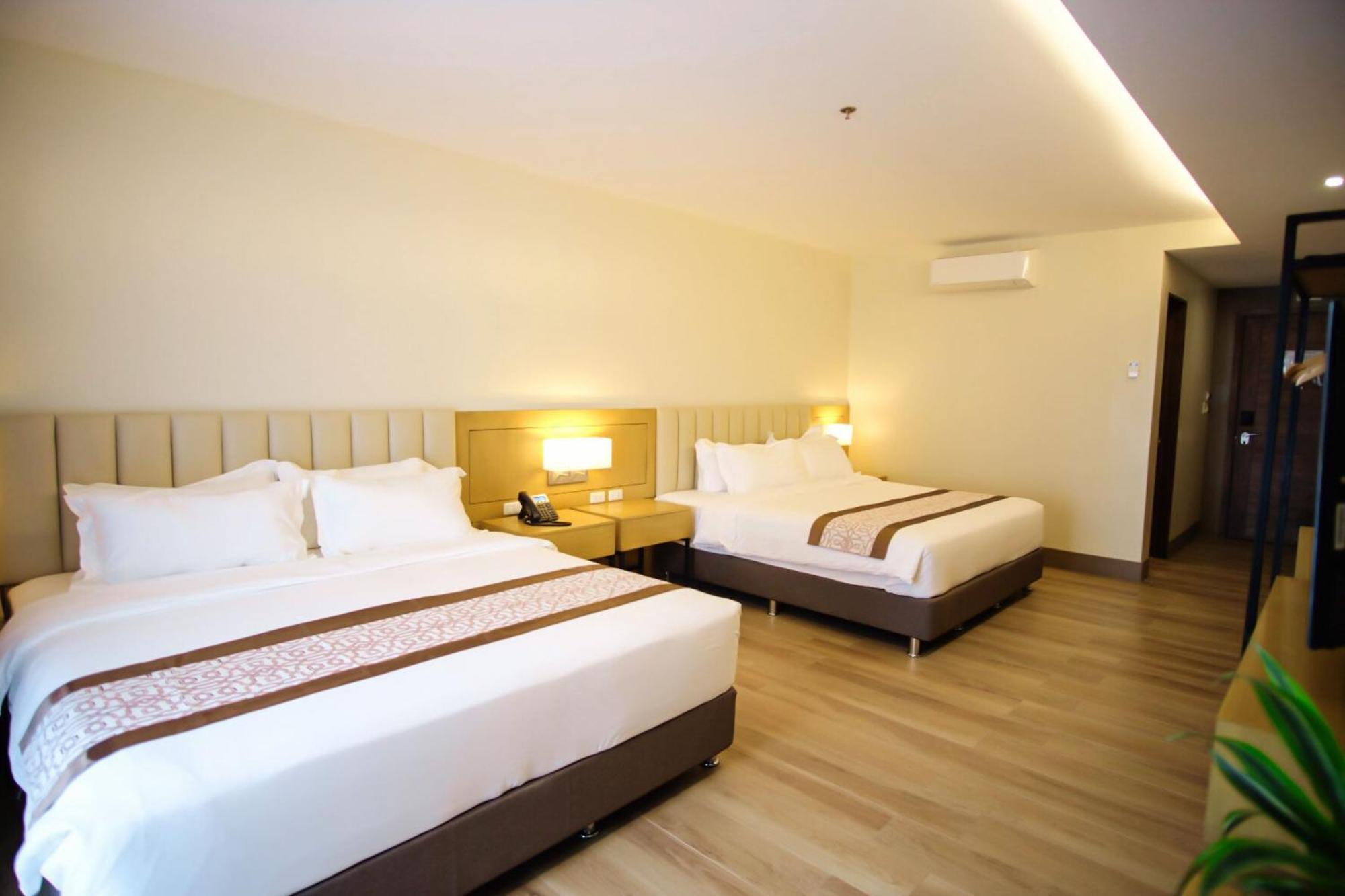 Citi Park Hotel Cebu Powered By Cocotel Екстериор снимка
