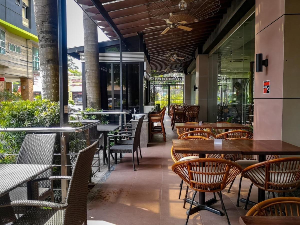 Citi Park Hotel Cebu Powered By Cocotel Екстериор снимка